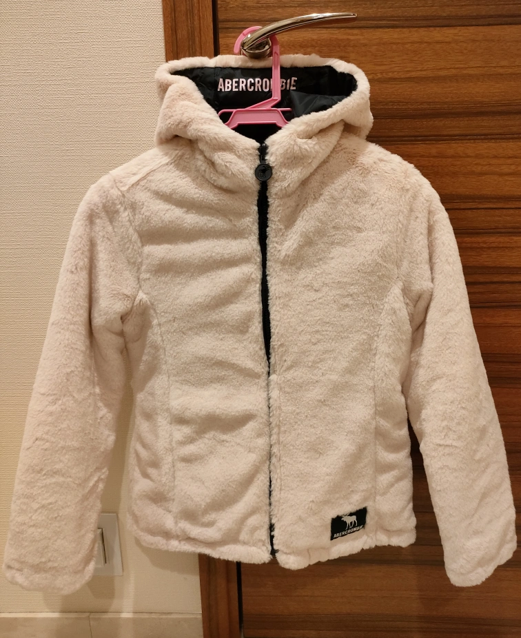 最終値下げ美品アバクロ140 紺✕ベビーピンク リバーシブルの写真3枚目