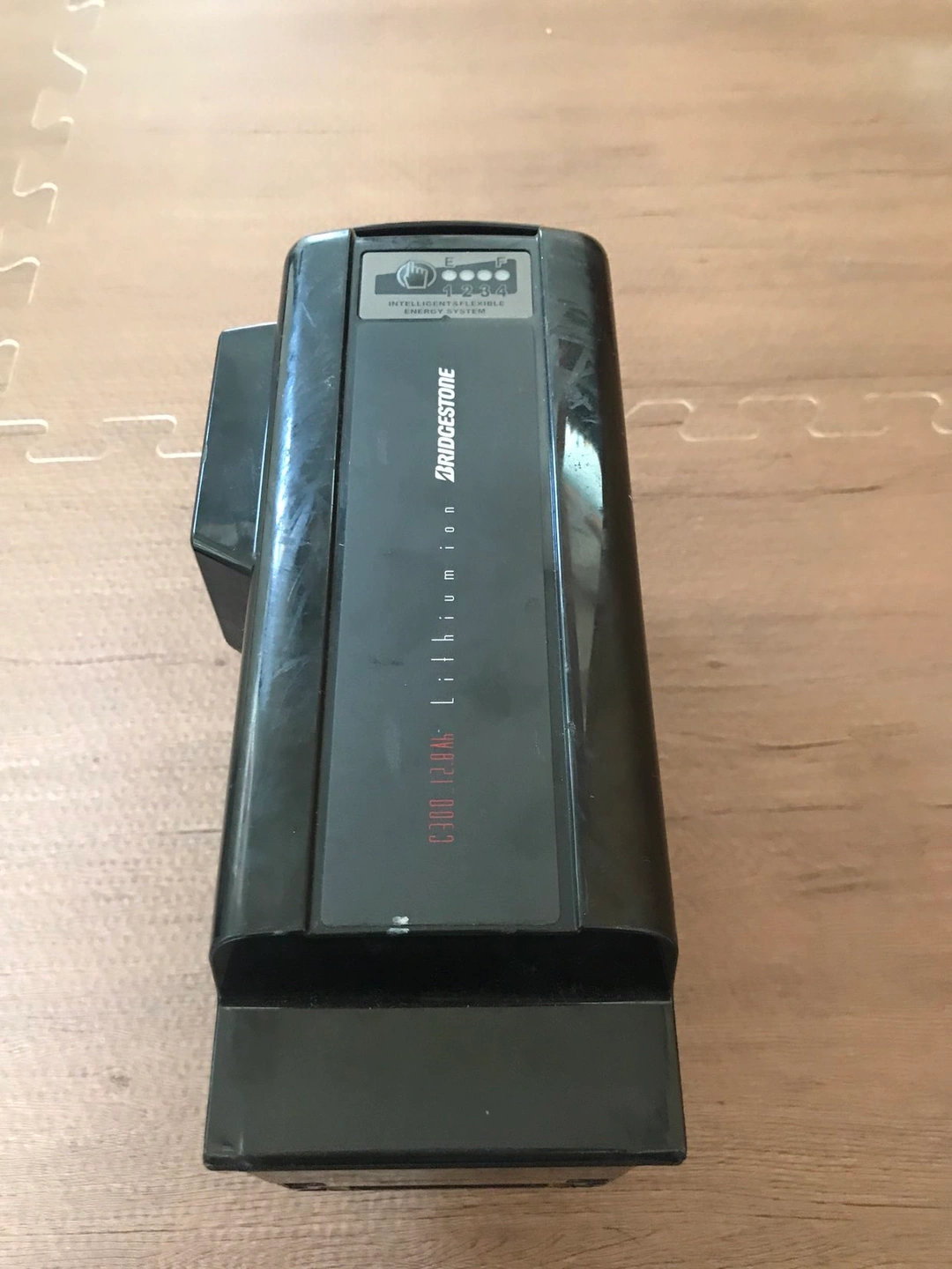 中古 BRIDGESTONE 12.8ah 電動自転車バッテリー 1点灯4点灯 ブリヂストン YAMAHA ヤマハ