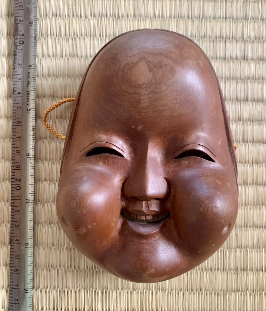 一刀彫　お面「お福さん」中村亮芳作の写真3枚目