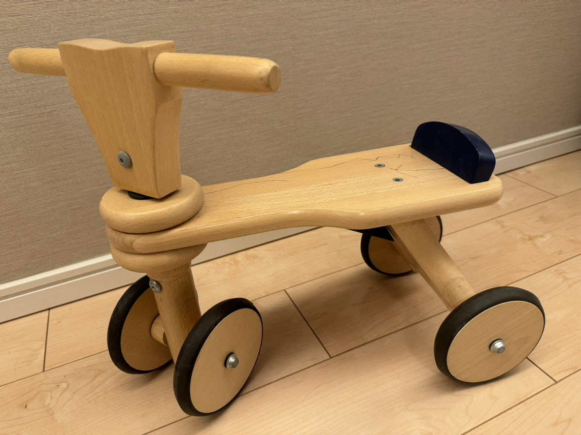 ボーネルンド　四輪車