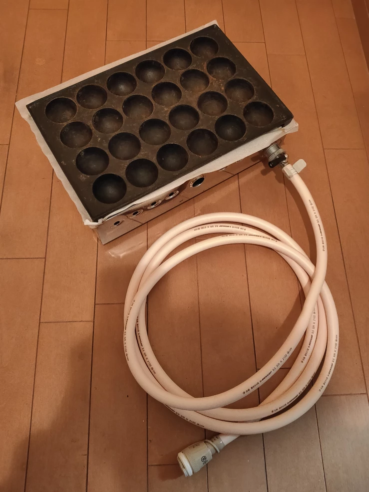 ヤマキン ジャンボたこ焼き器 大玉 (24穴) Y-20A - キャロット