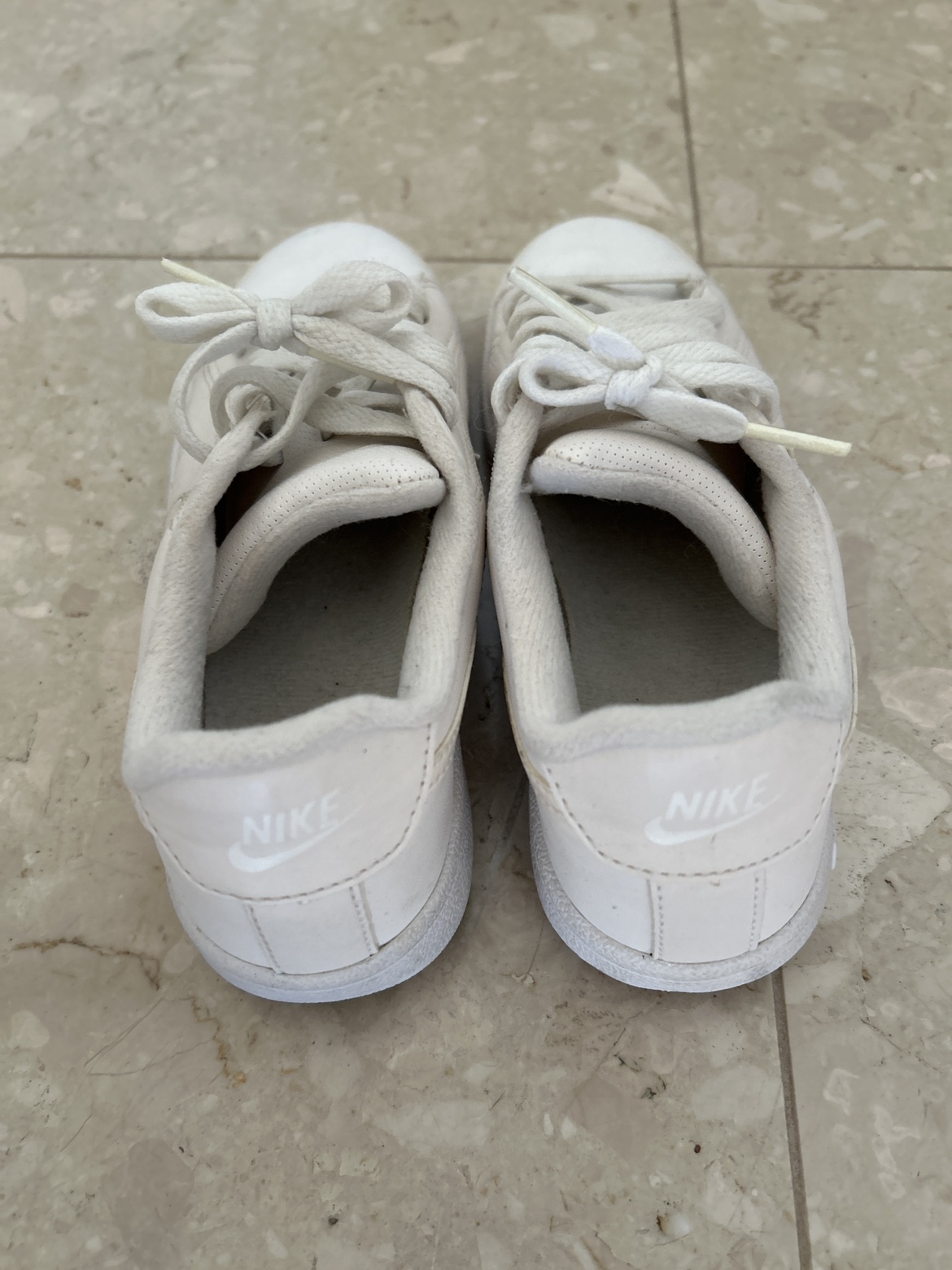 NIKEスニーカー23cmの写真3枚目