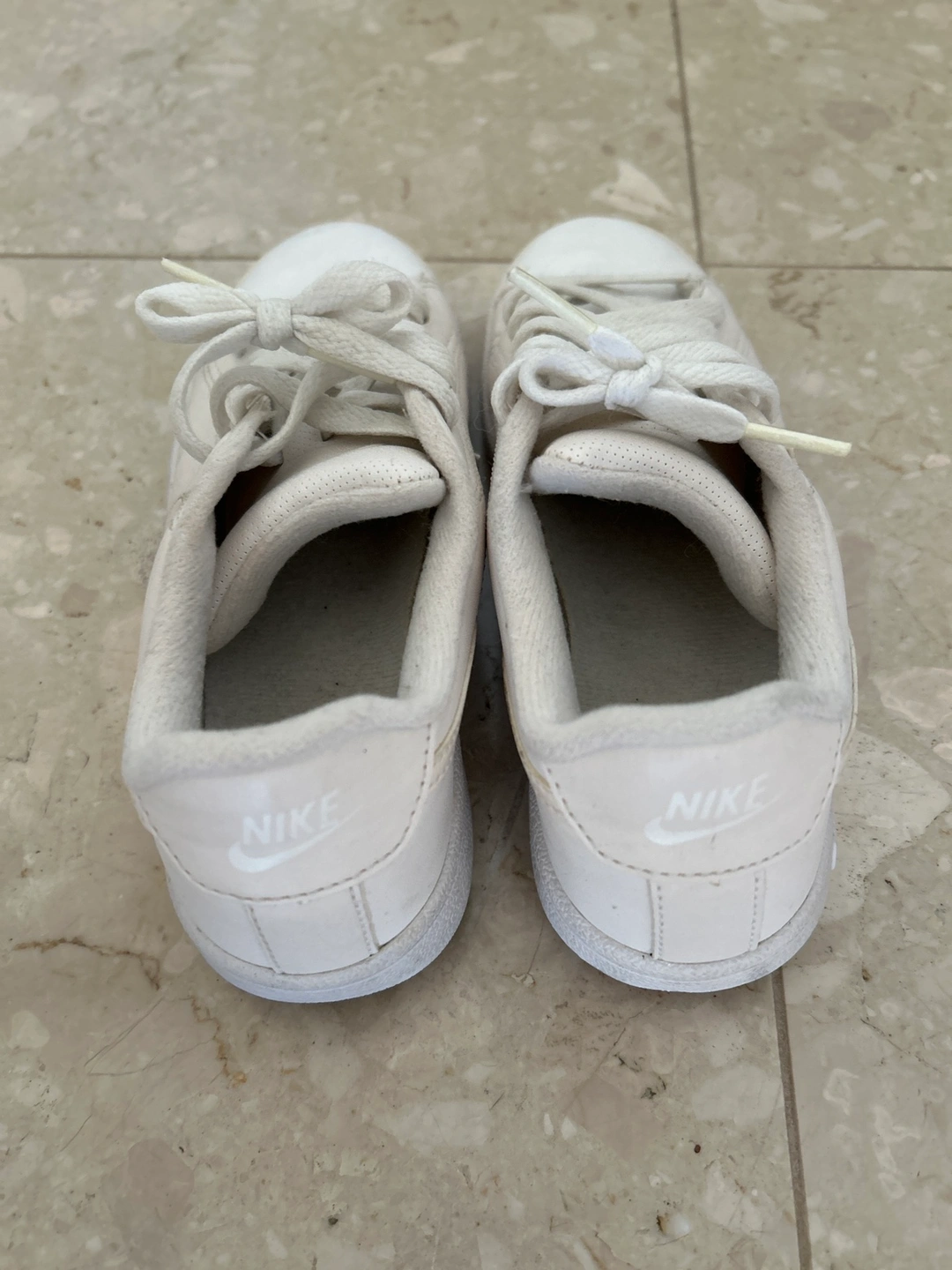 NIKEスニーカー23cmの写真3枚目