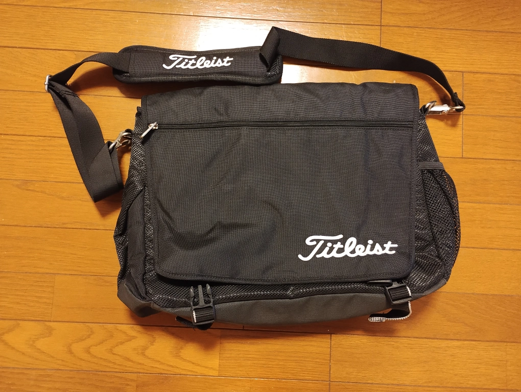 Titleistビジネスバック(未使用)