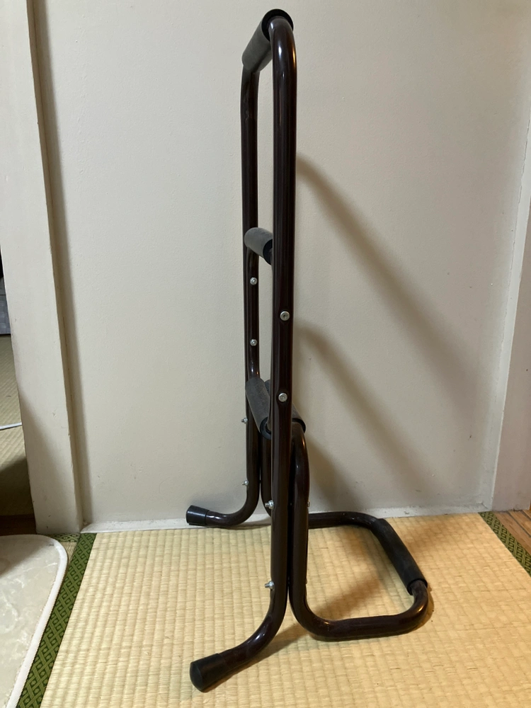 立ち上がり用手摺りの写真2枚目