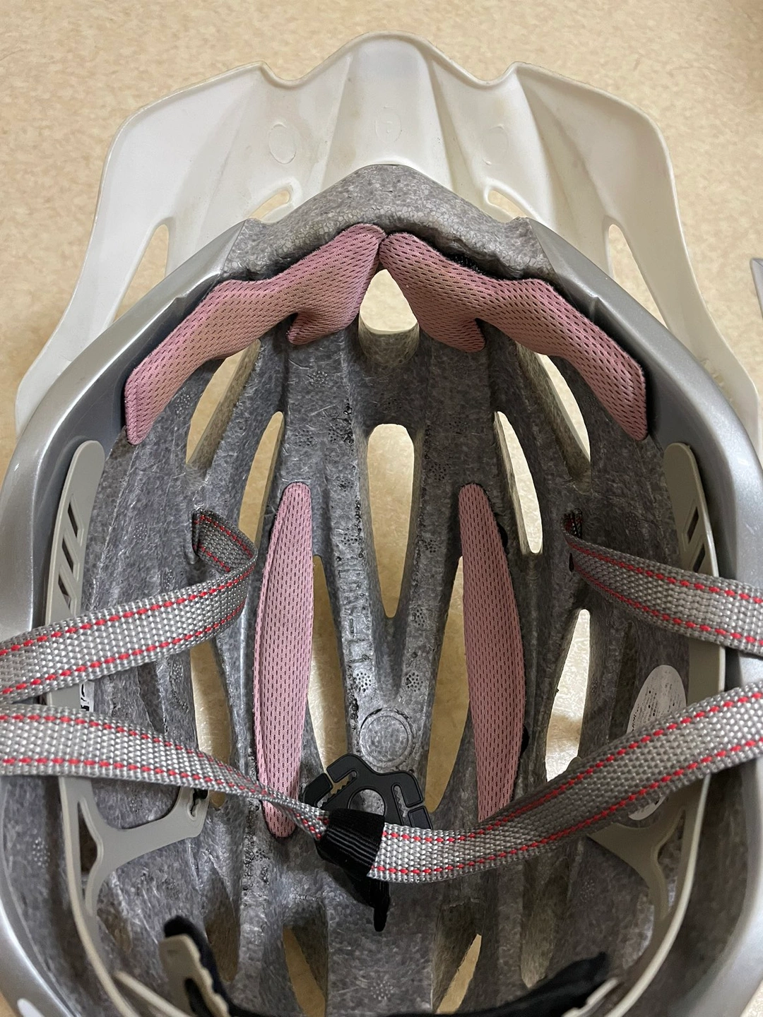 自転車 ヘルメット 女性 OGK Kabuto REGAS-2の写真4枚目