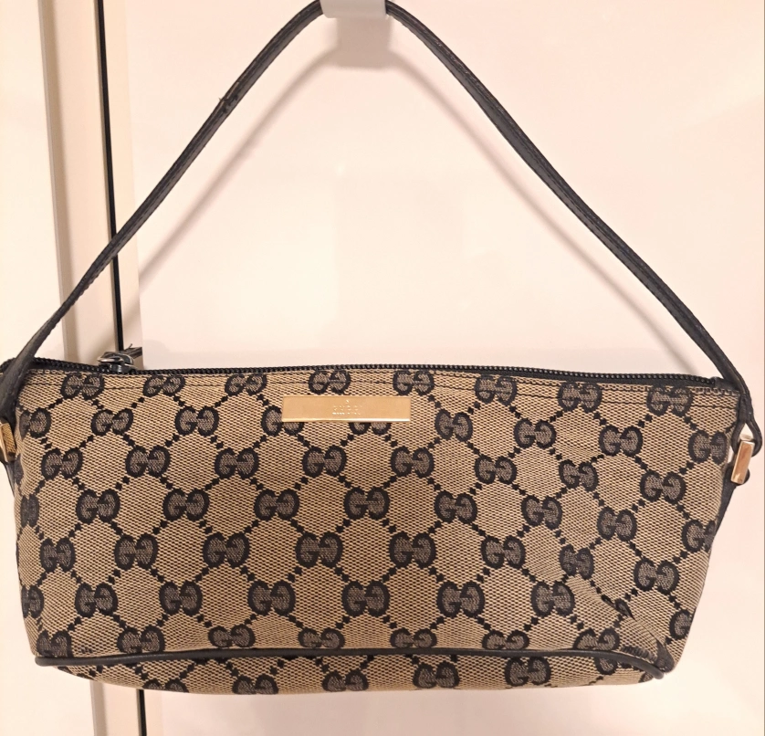 【美品】グッチ ポーチ