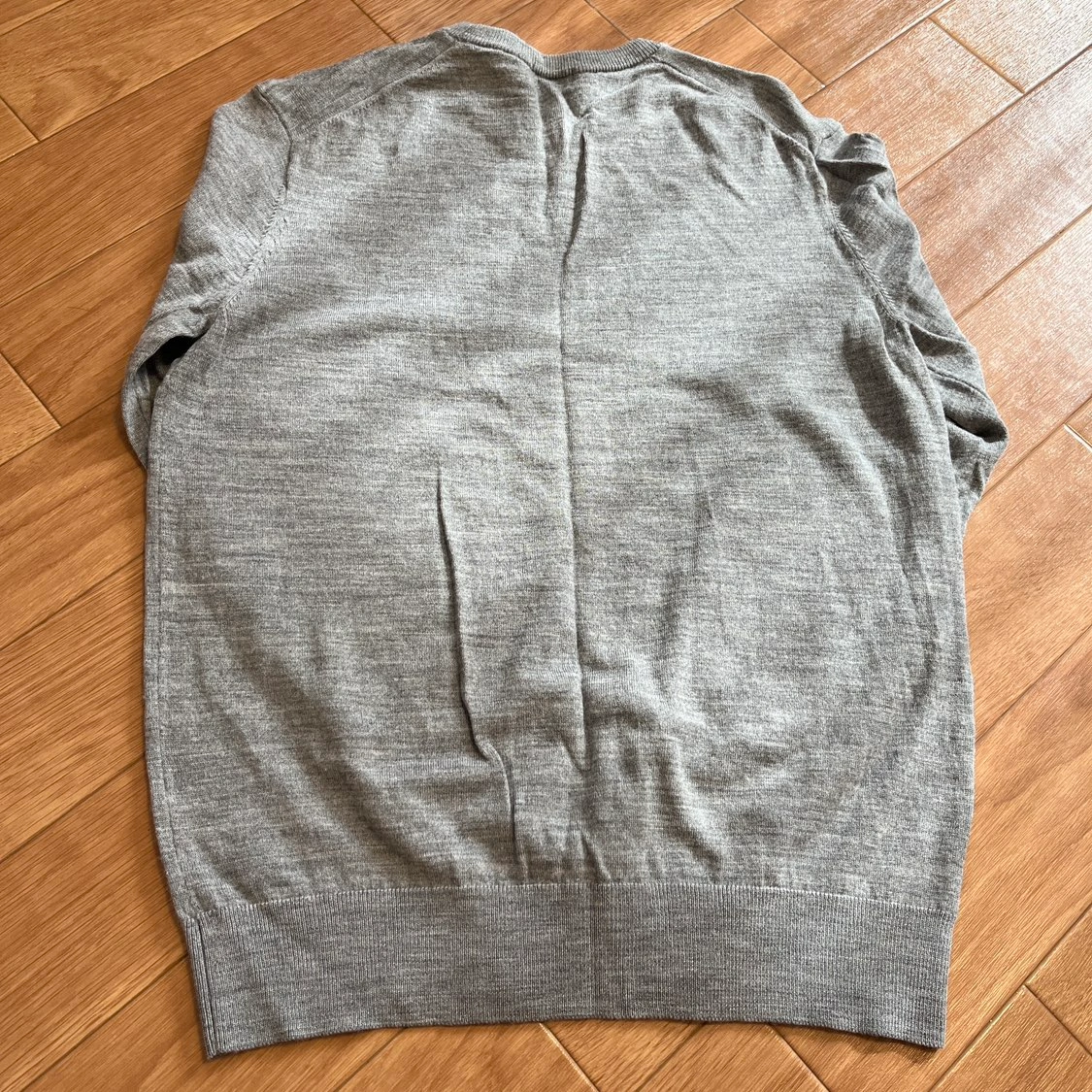 【UNIQLO】メンズ 薄手セーター Mの写真5枚目