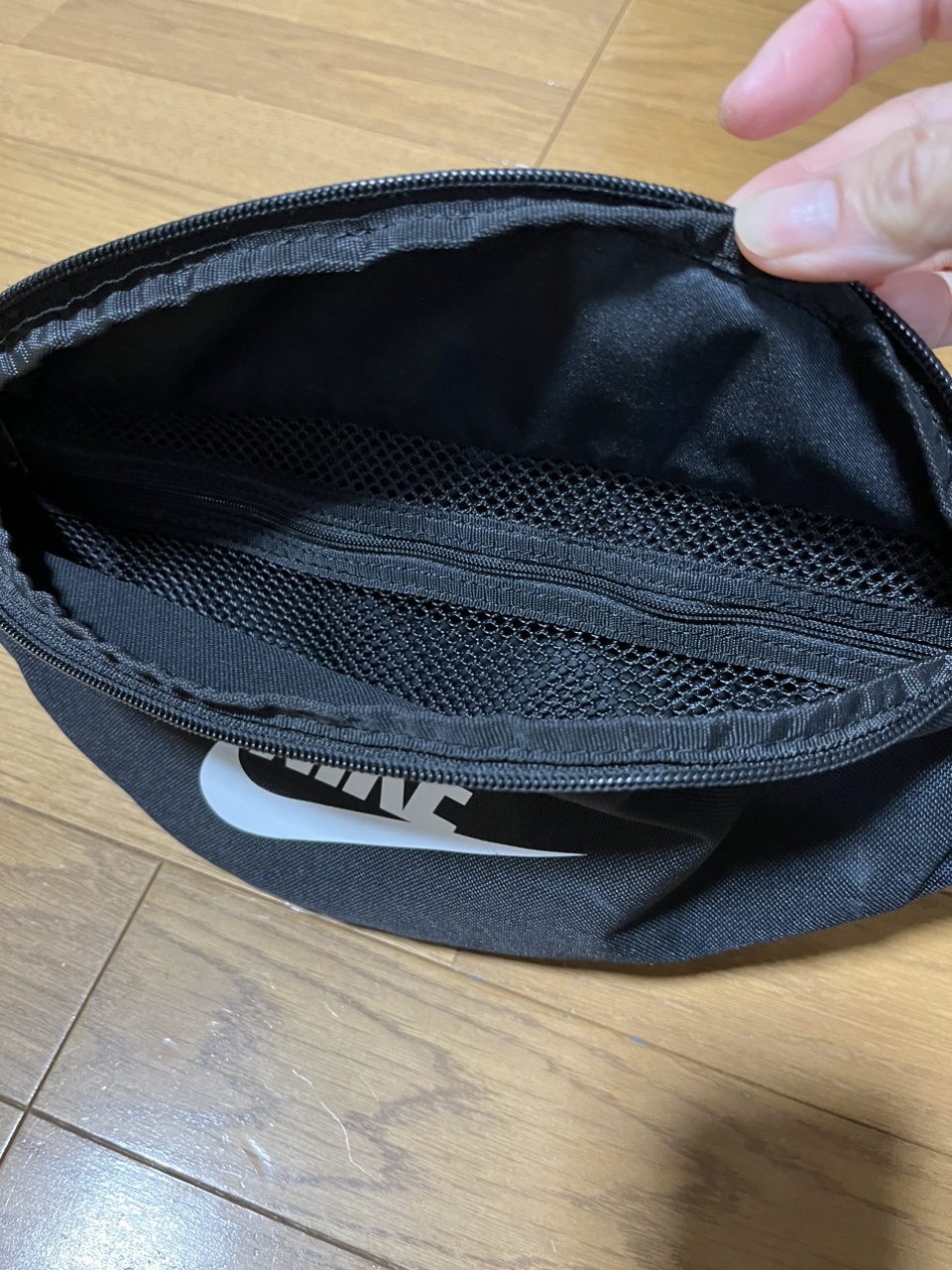 NIKE ウエストポーチの写真2枚目