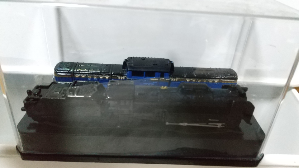 Nゲージの電車の飾り物です