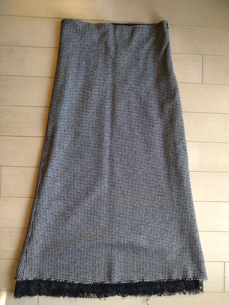 黒 裾レース付き 毛ロングスカート