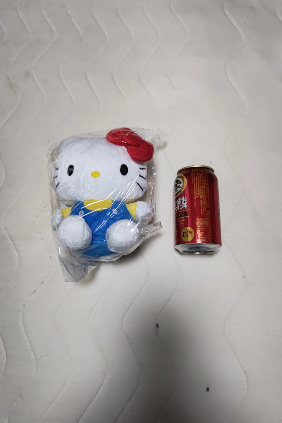 【値下げ】新品未使用品 非売品・サンリオ・ハローキティ・ぬいぐるみ&タオルのセットの写真2枚目