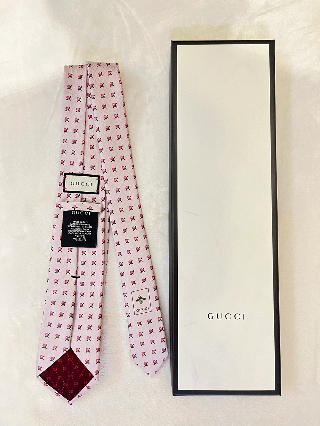 GUCCIネクタイの写真2枚目