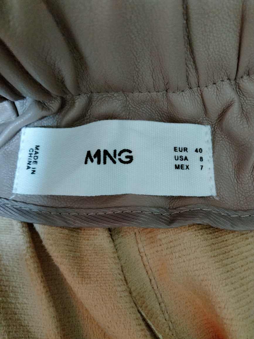 【 MANGO 新品 】フェイクレザーパンツの写真6枚目