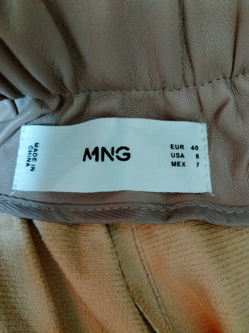 【 MANGO 新品 】フェイクレザーパンツの写真6枚目