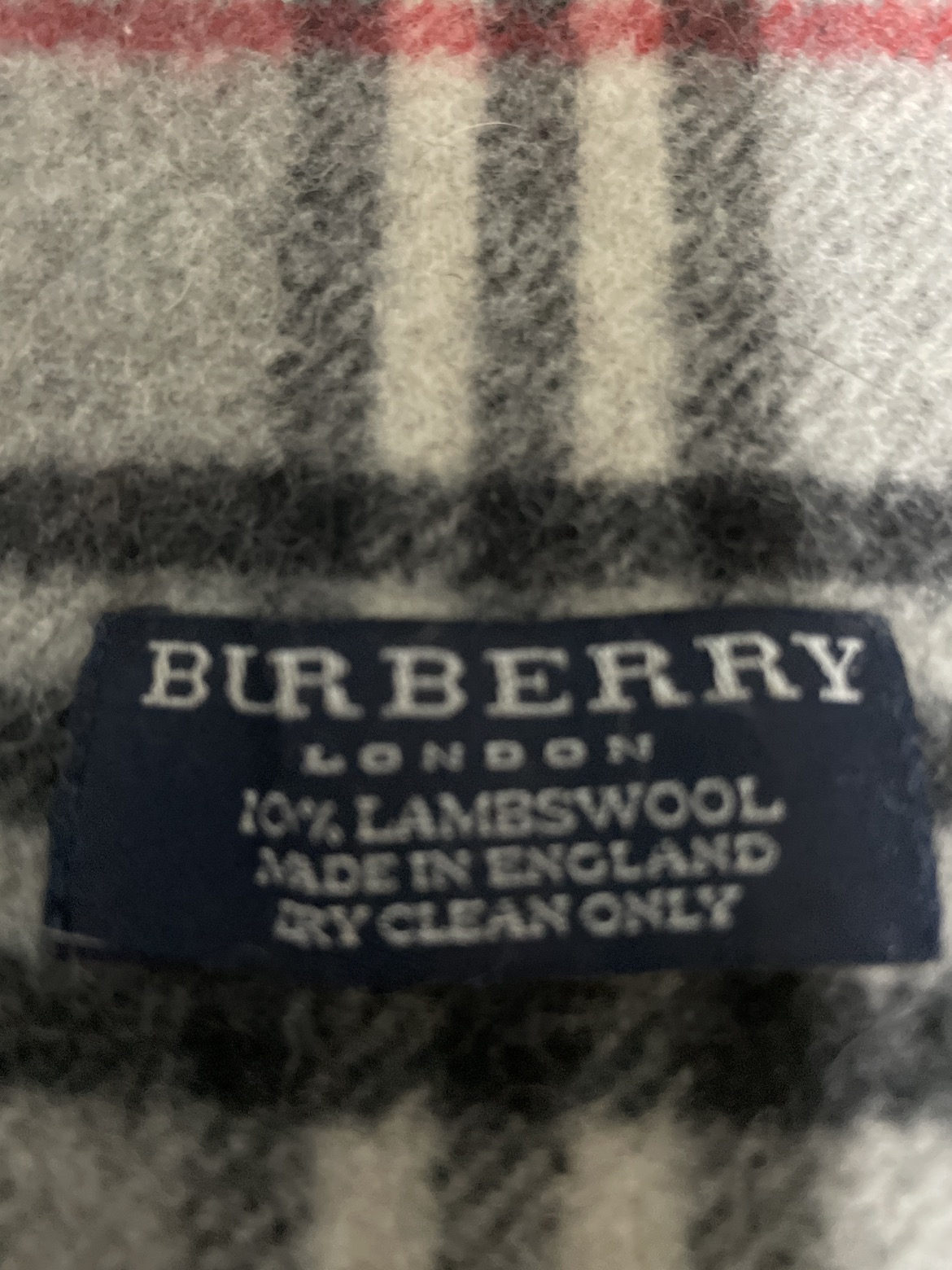 BURBERRYのマフラーの写真2枚目