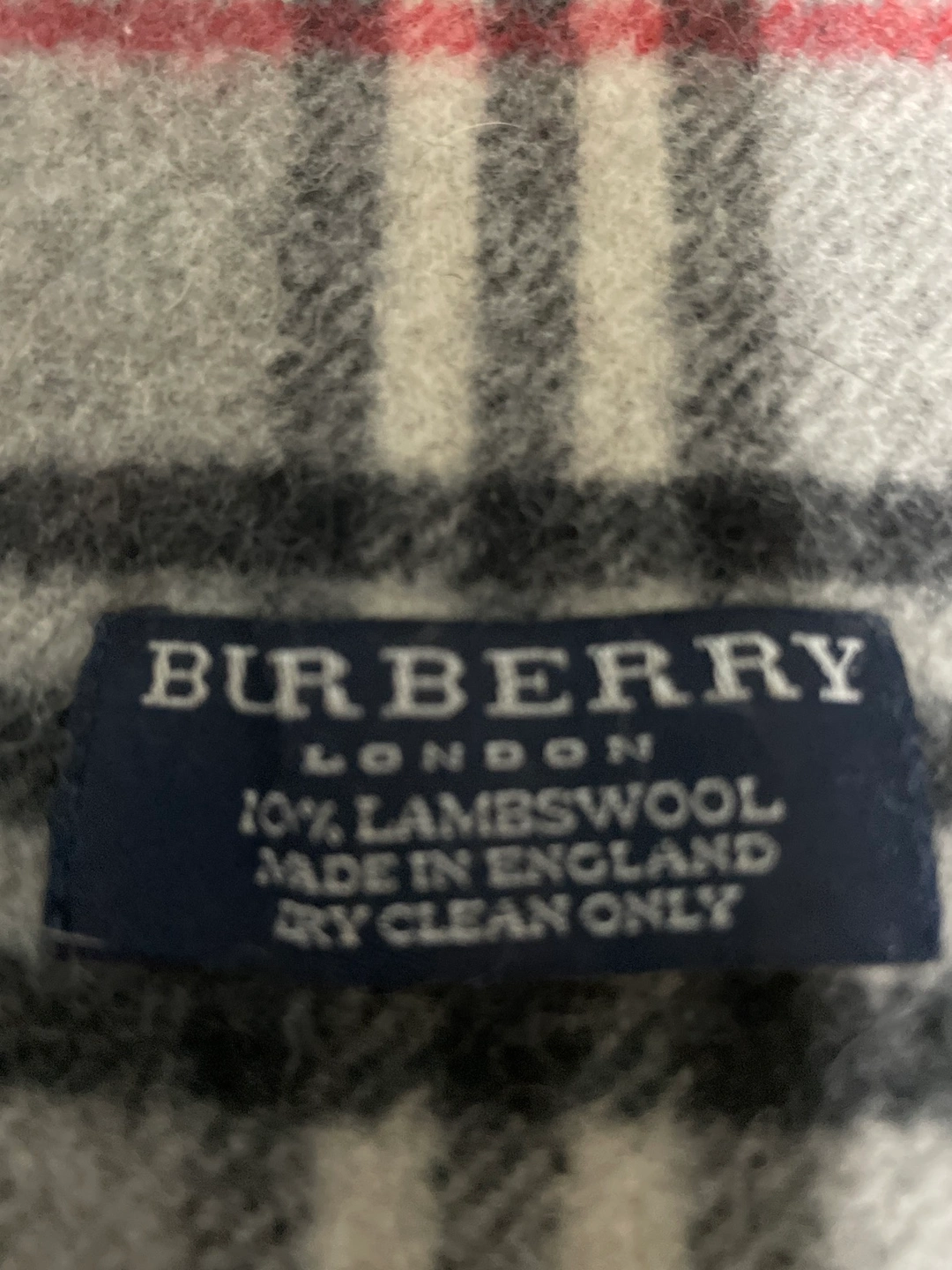 BURBERRYのマフラーの写真2枚目
