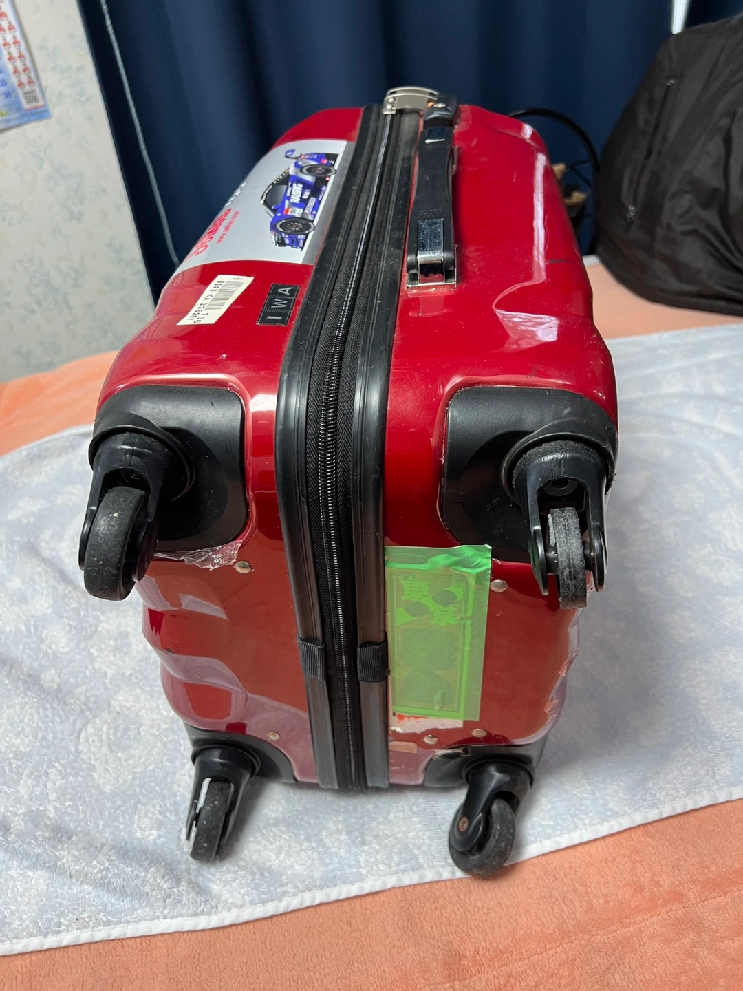 旅行用スーツケース、機内持ち込みサイズの写真4枚目