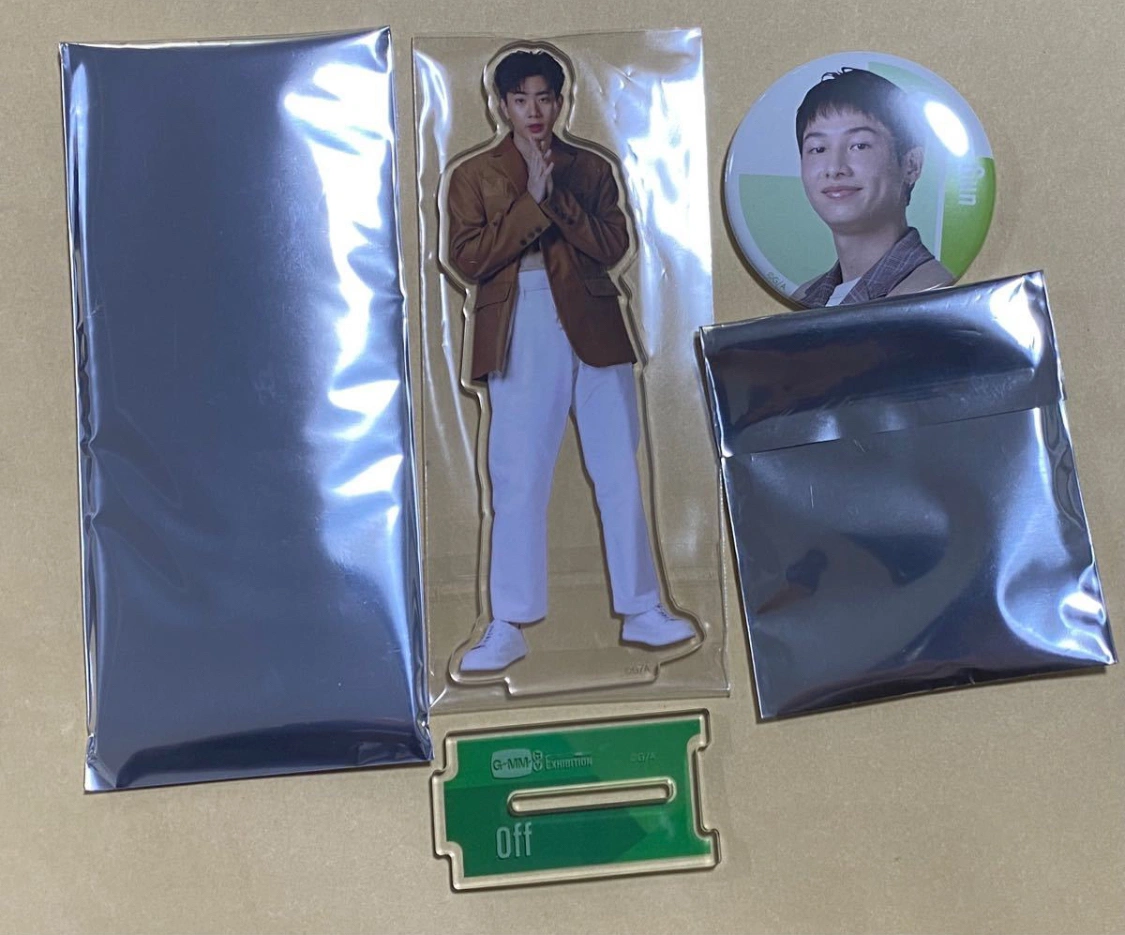 TheoryOfLoveオフガンOffGunタイGMM展タイアクスタ缶バッジセット