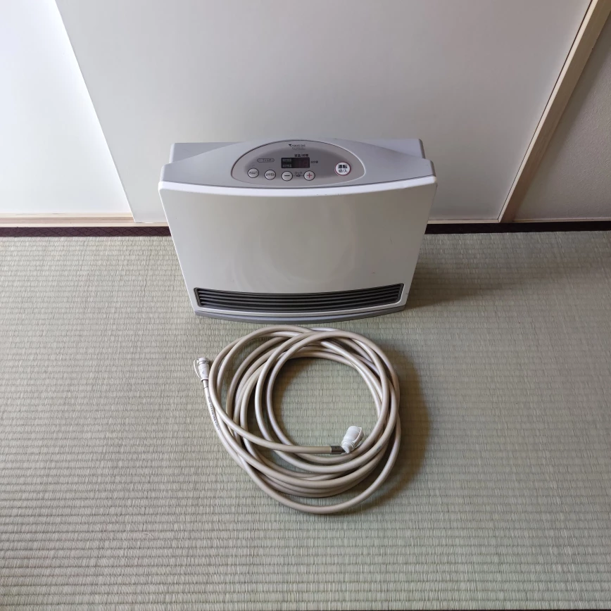 ガスファンヒーター& 8mホース付