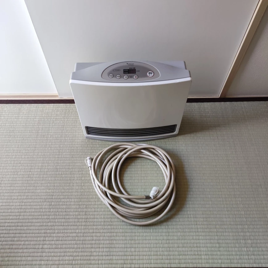 ガスファンヒーター& 8mホース付