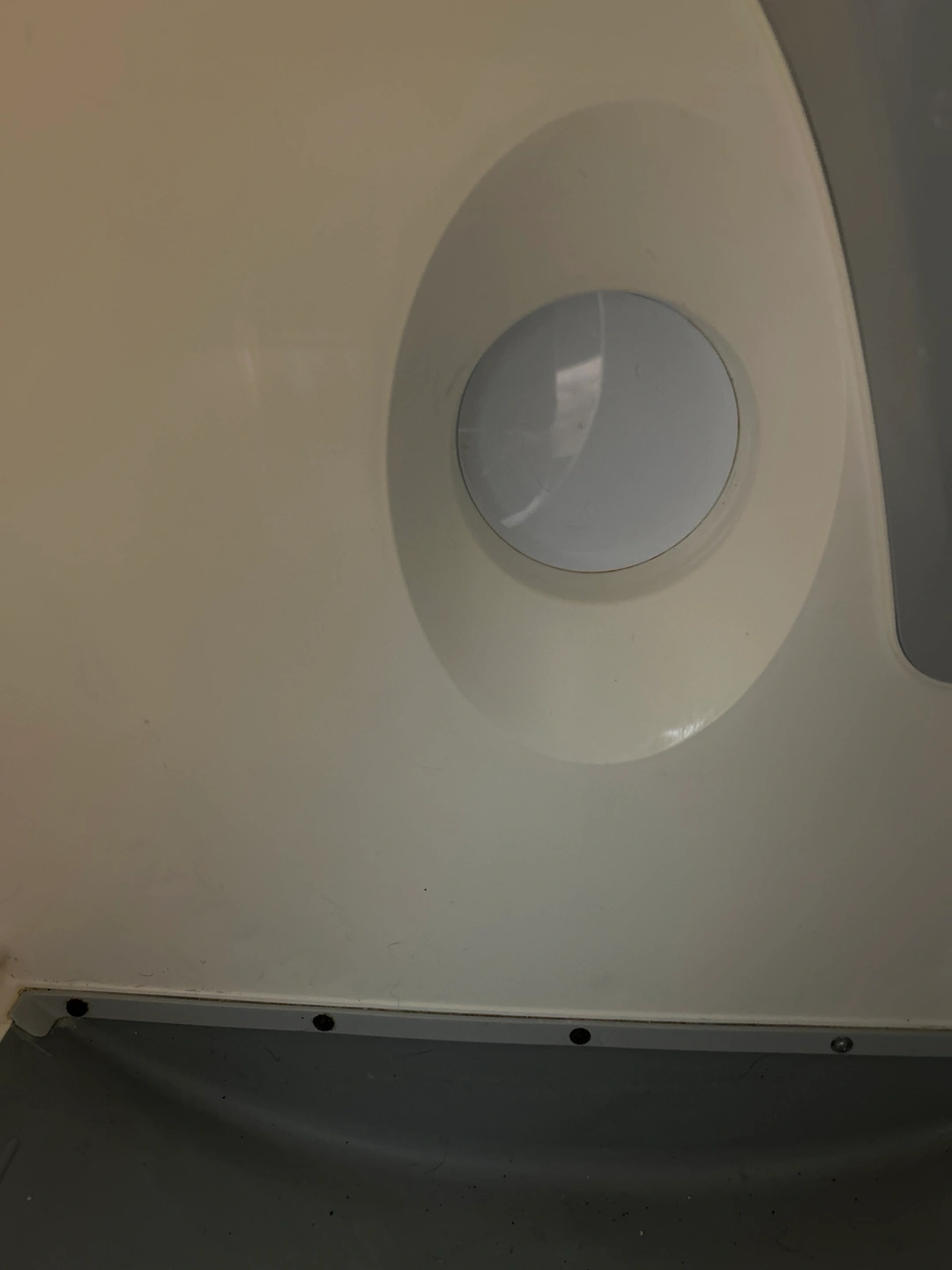 AiRROBO 全自動 猫トイレ 猫砂 自動清掃 中古品の写真2枚目