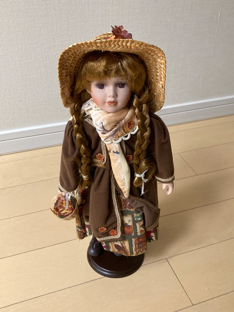 箱入 Porcelain Doll