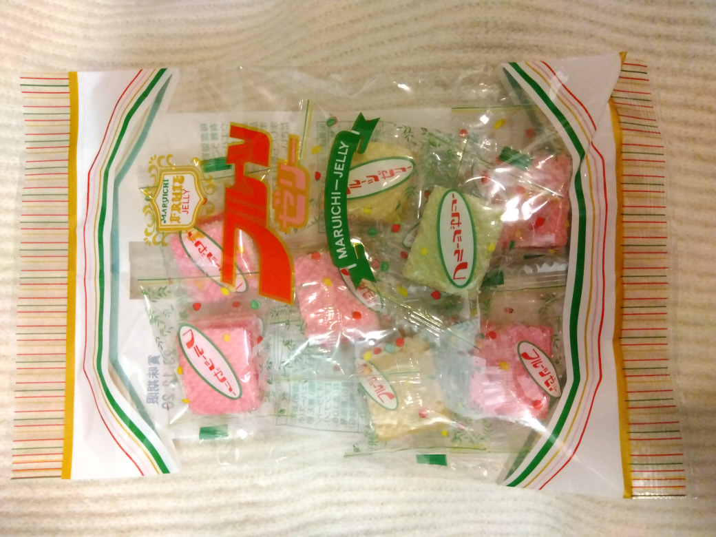 お菓子　フルーツゼリー（ウェハース菓子）
