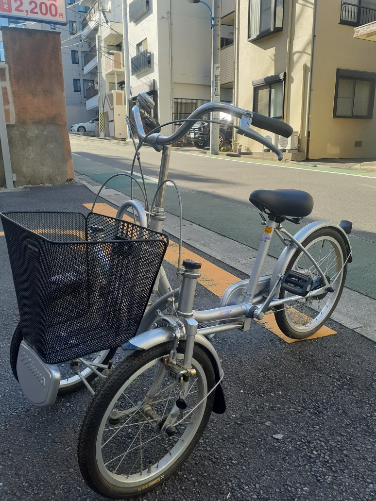 高齢者用三輪車の写真2枚目