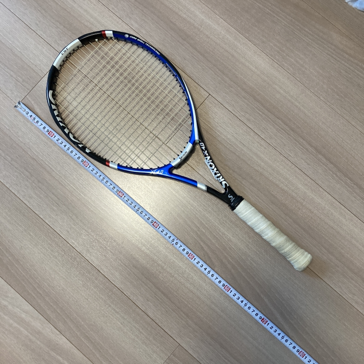 スリクソン　硬式テニスラケット　316g