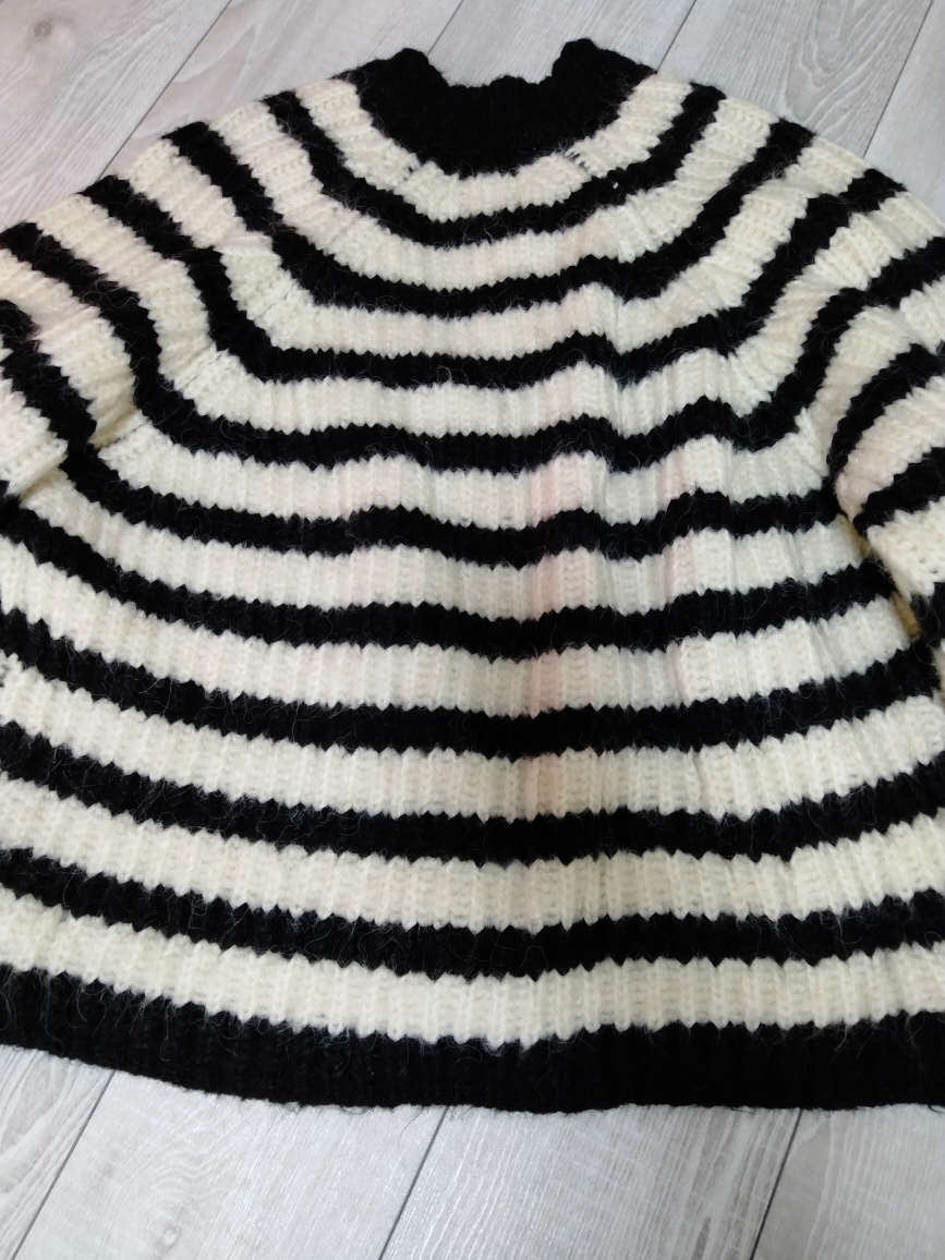 【 ZARA 美品 】ニットカーディガン Lの写真2枚目