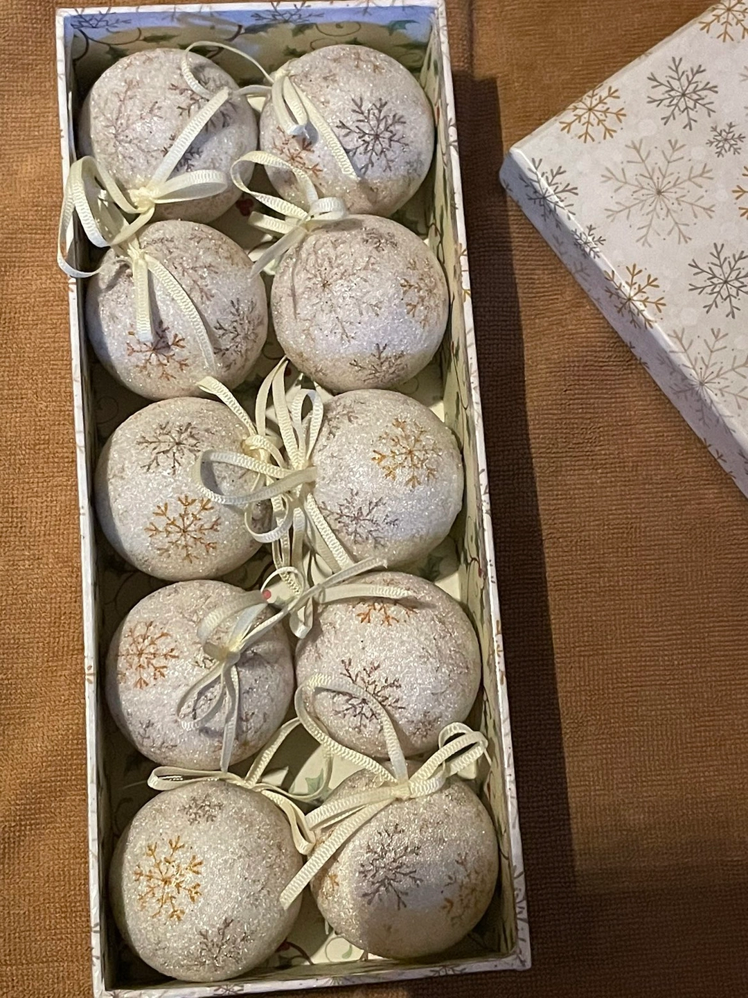 クリスマスツリーとデコレーションの写真2枚目