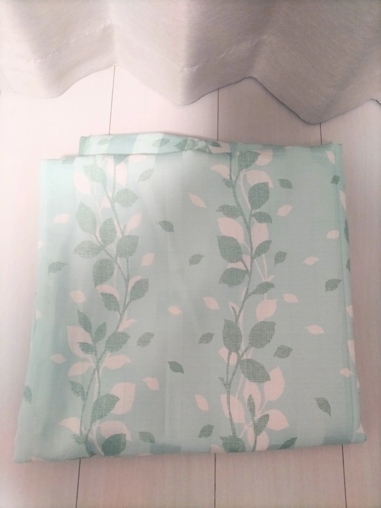 防音カーテン リーフ柄