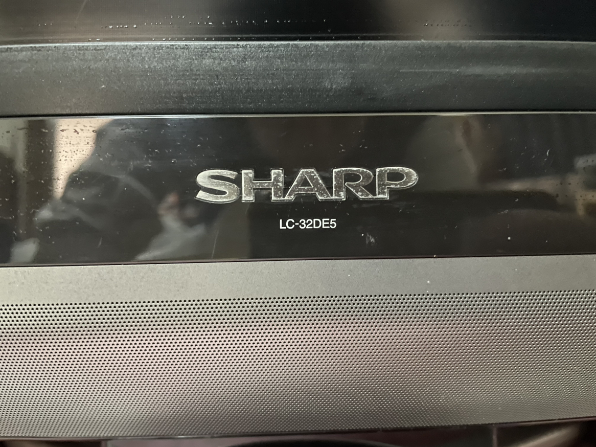 シャープ液晶テレビ32v型の写真3枚目