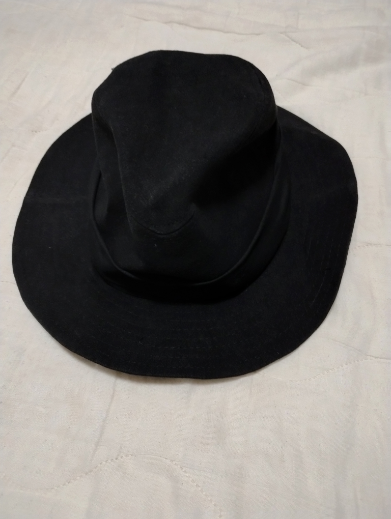 【新品、未使用】帽子、ハット　BLACK　黒