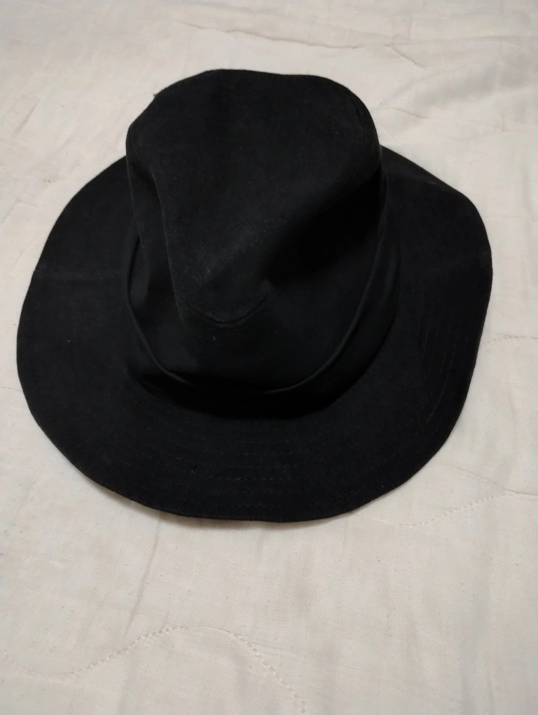 【新品、未使用】帽子、ハット BLACK 黒
