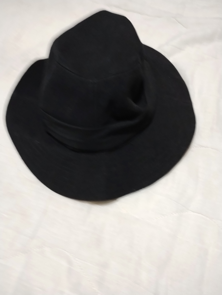 【新品、未使用】帽子、ハット　BLACK　黒の写真3枚目