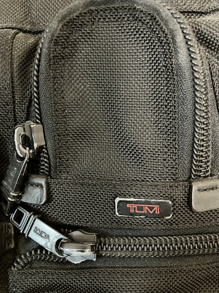 TUMI ALPHA 26141 エクスパンダブル・オーガナイザー・コンピューター・ブリーフ ブラックの写真4枚目