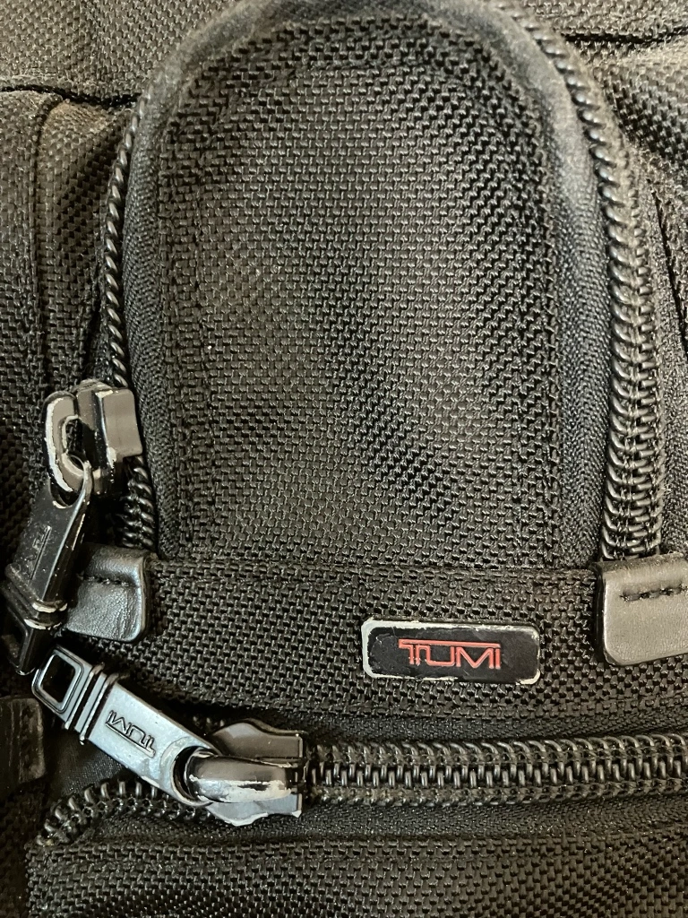 TUMI ALPHA 26141 エクスパンダブル・オーガナイザー・コンピューター・ブリーフ ブラックの写真4枚目