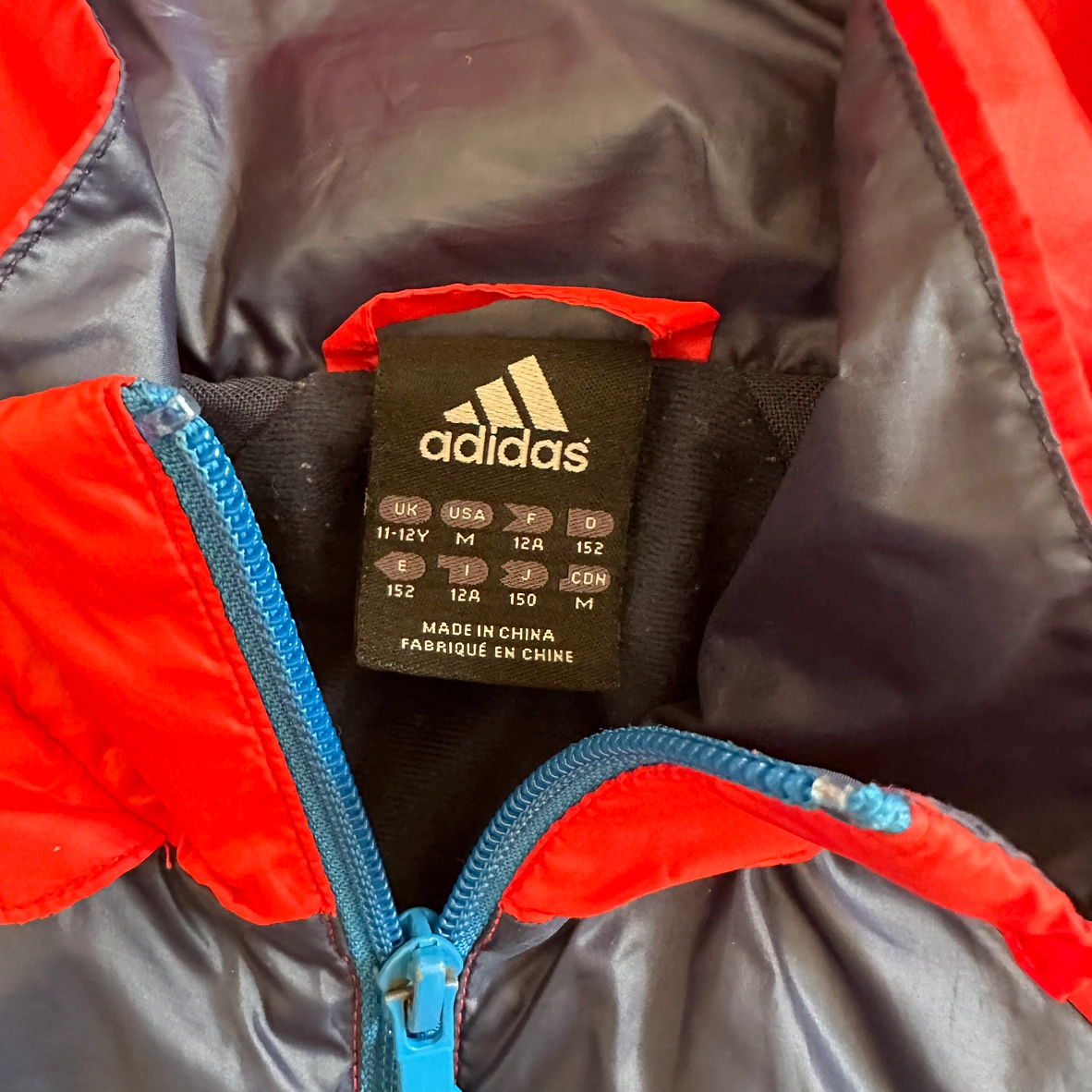 adidas 裏地付きジャンパー ウインドブレーカー 取り外しフード付き 150 オレンジの写真3枚目
