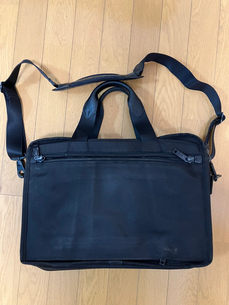 TUMI ALPHA 26141 エクスパンダブル・オーガナイザー・コンピューター・ブリーフ ブラックの写真2枚目