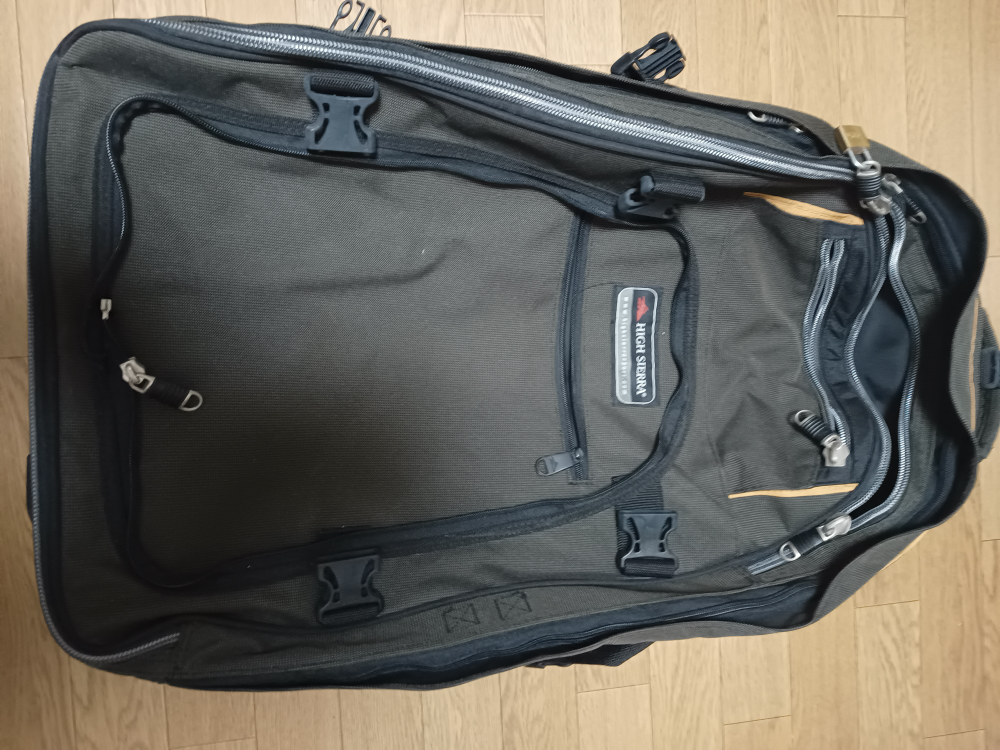 High Sierra Endeavors backpackの写真5枚目