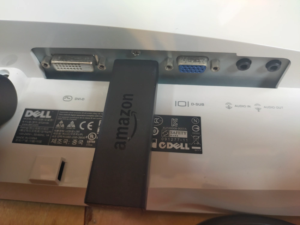 DELL ST2410 24インチフルHDワイドスクリーンモニター (FireTV無料→スマートテレビなる)の写真2枚目