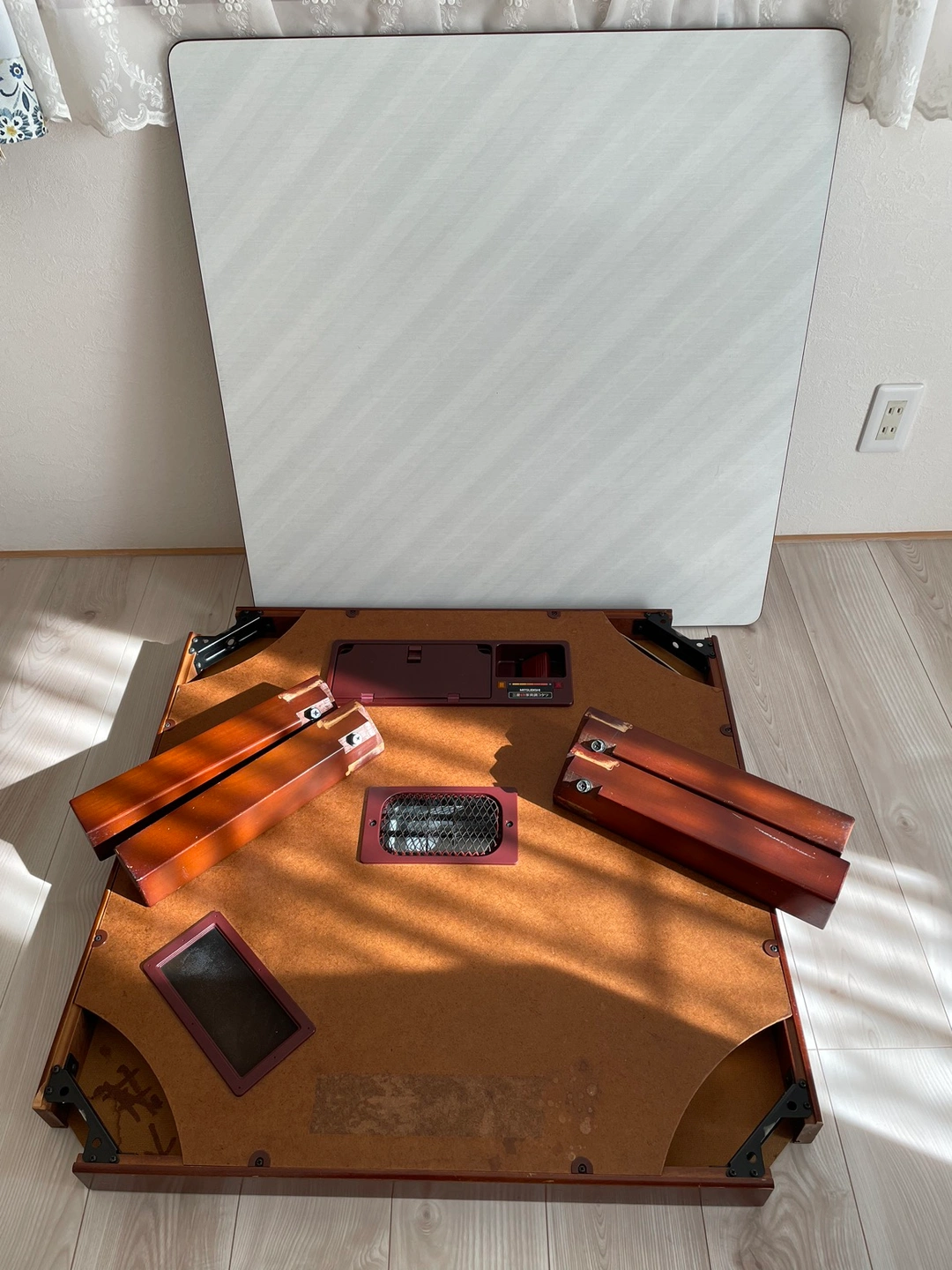 三菱電機家具調こたつ、こたつ布団一式の写真3枚目