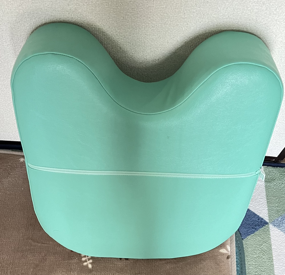 マッサージ枕　うつ伏せ用の写真3枚目