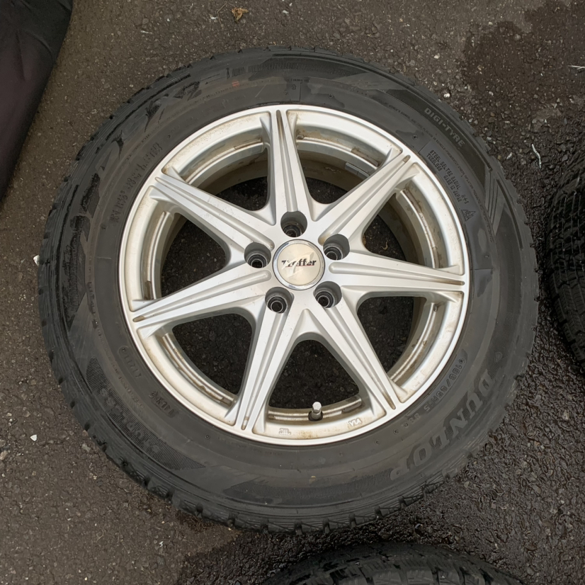 スタッドレス　タイヤ　4本　ホイール付　デジタイヤ　185/65R15 88Qの写真5枚目