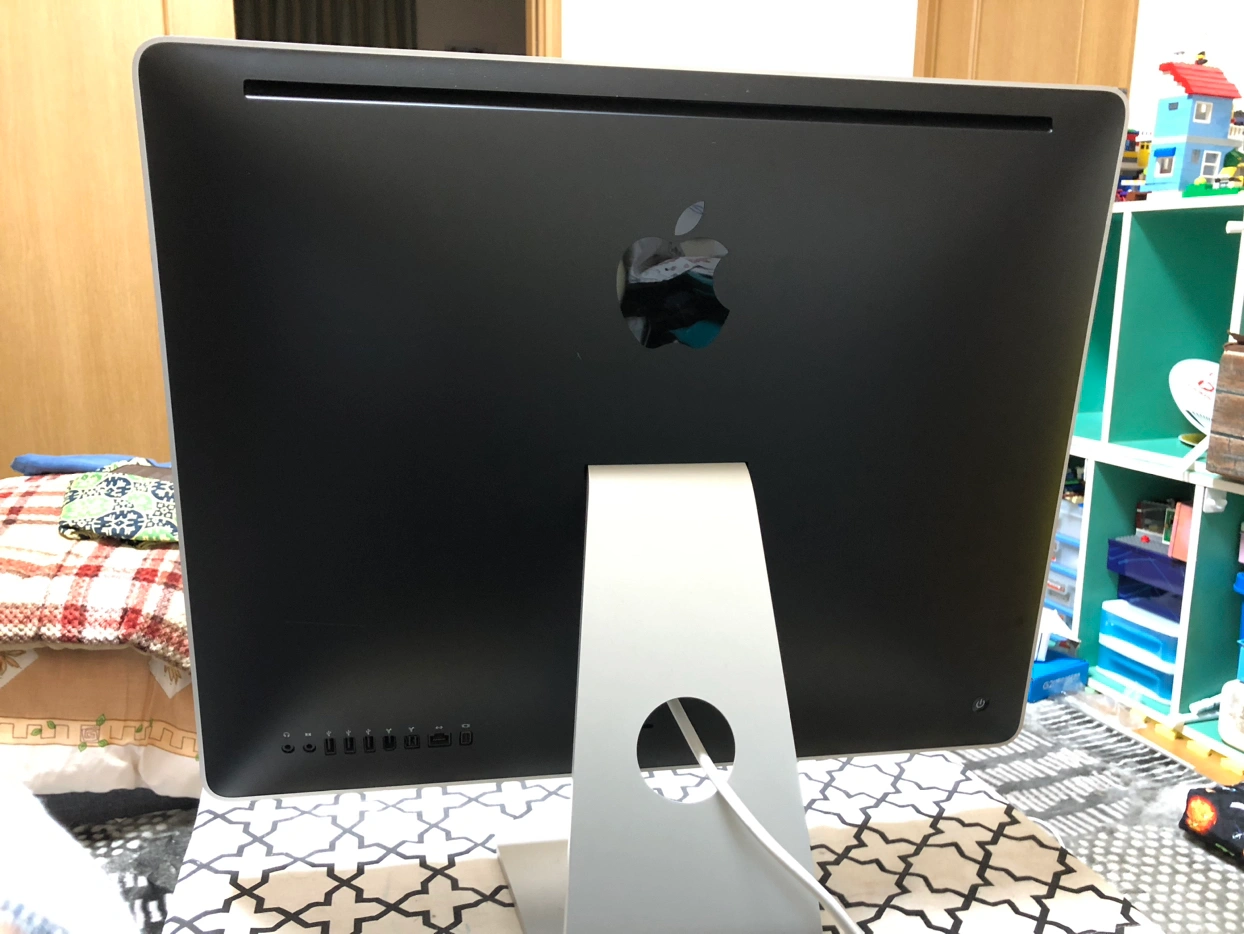 iMac 2007 ジャンク品の写真2枚目