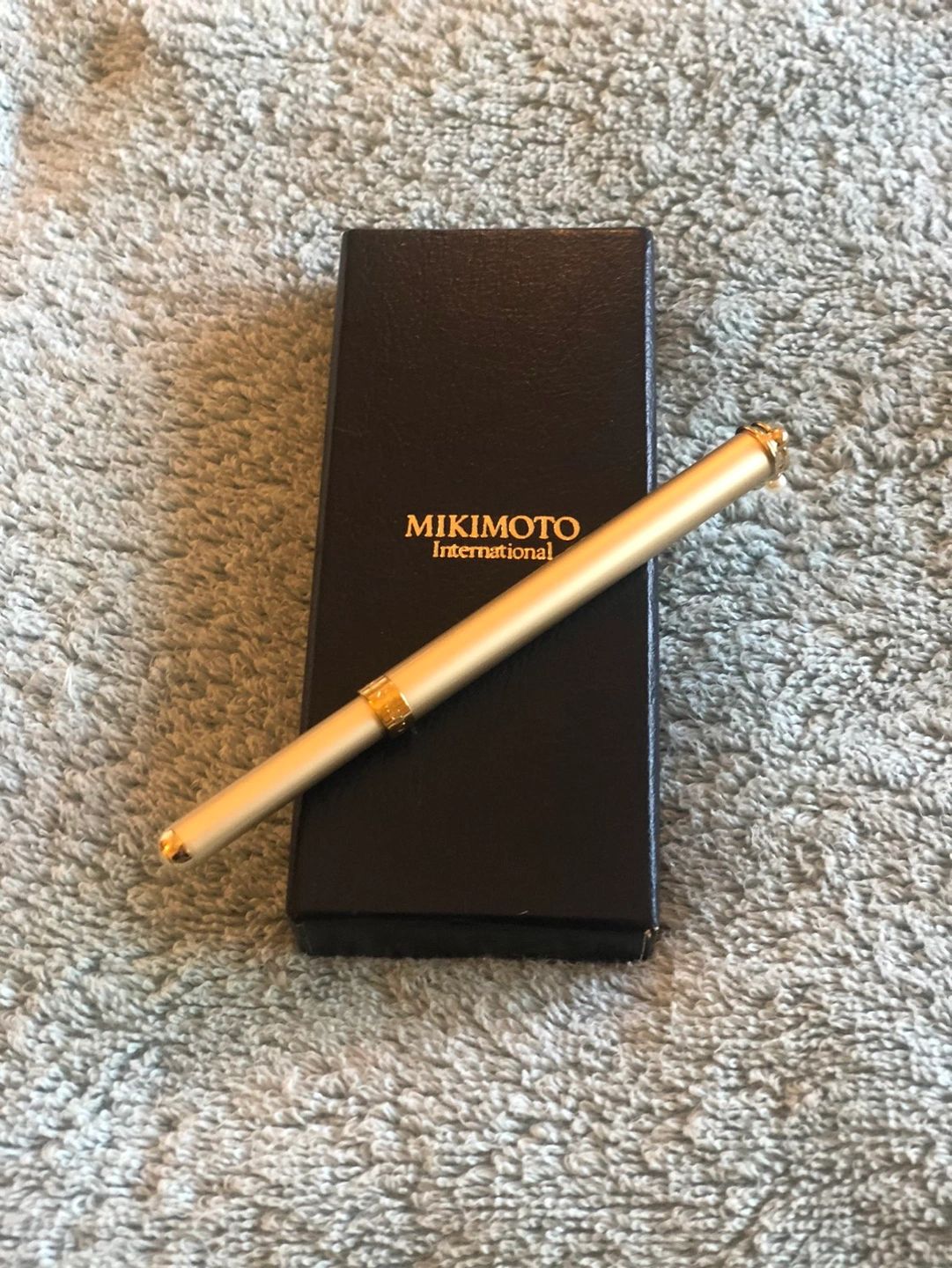 MIKIMOTO ミキモトパール付きリップブラシ