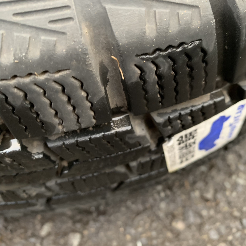 スタッドレス　タイヤ　4本　ホイール付　デジタイヤ　185/65R15 88Qの写真8枚目