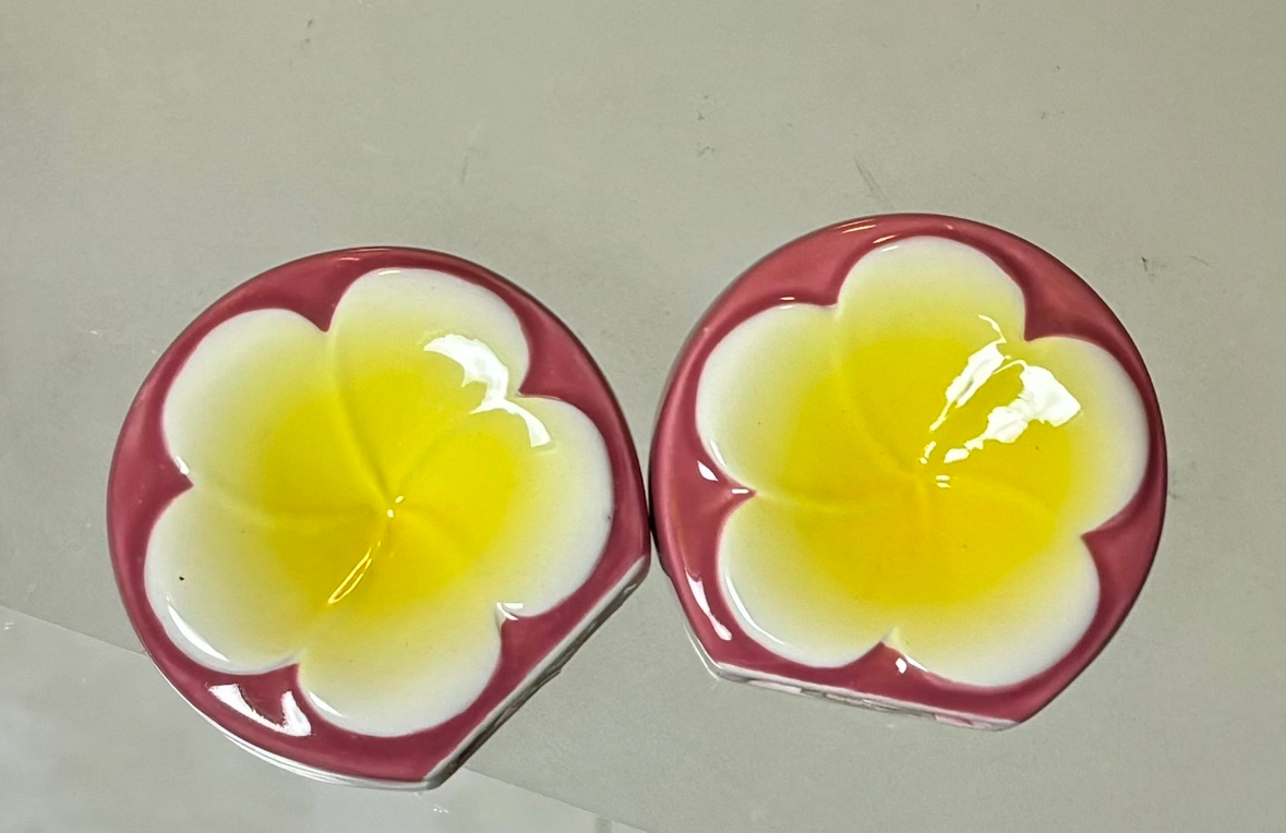 塩コショウの入れ物(陶器)の写真4枚目